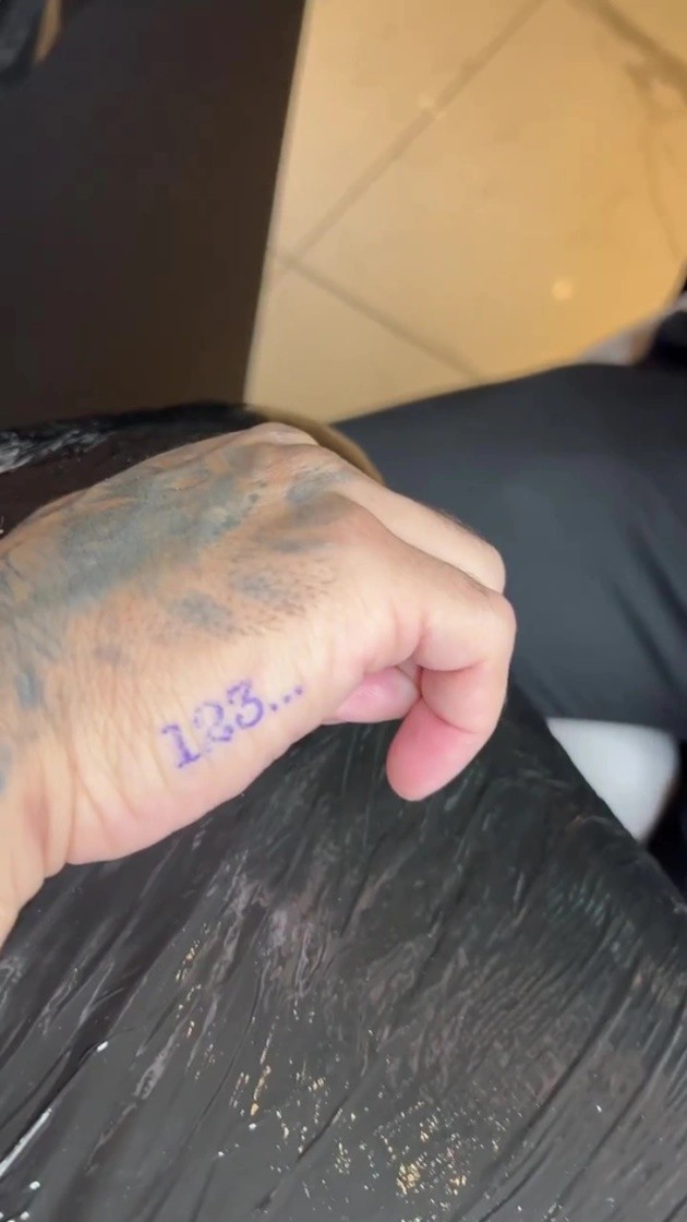 Cristiano Ronaldo wields sword and wears traditional dress  - Bóng Đá