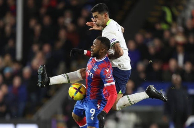 Ten Hag và Bruno gây chú ý - Bóng Đá