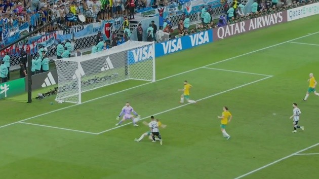 Real Betis fans clash with riot police during Man Utd game  - Bóng Đá