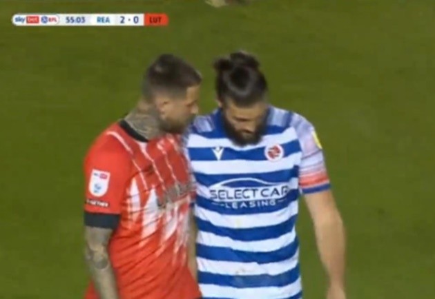 Andy Carroll ‘does the hand of God on a yellow card’ before being SENT OFF - Bóng Đá