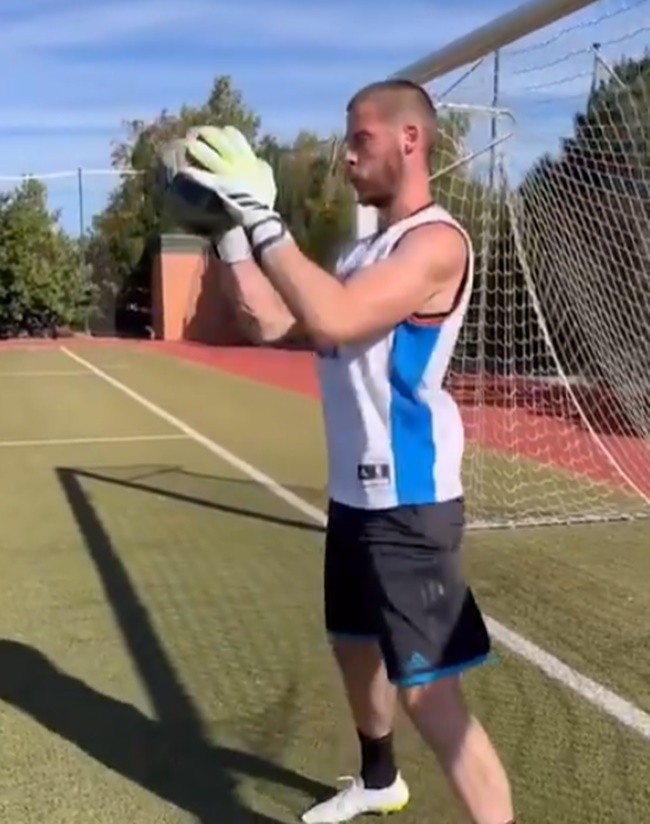 David de Gea has shared a training video as he keeps himself in shape - Bóng Đá
