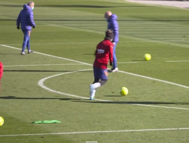 Coutinho và Griezmann tập luyện - Bóng Đá