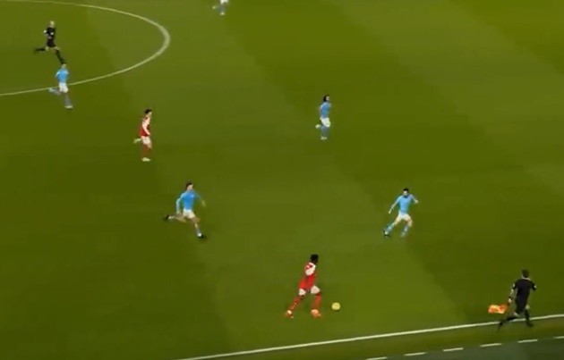 Một khoảnh khắc trước Arsenal củng cố sự điên rồ của Pep Guardiola - Bóng Đá