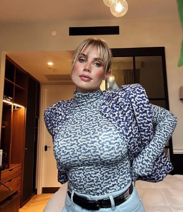 Victor Lindelof - Bóng Đá