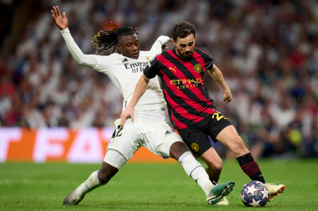 Thấy gì từ sự cố chấp của Pep Guardiola? - Bóng Đá