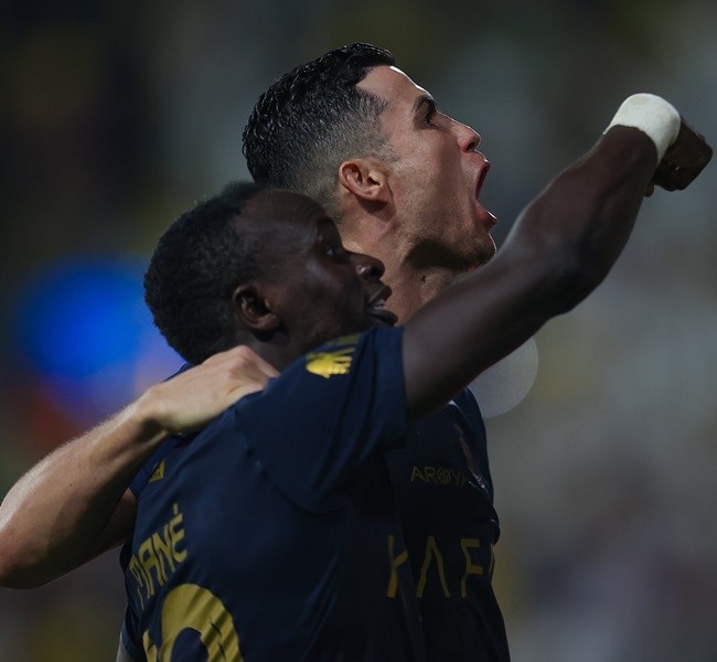 Ronaldo đáp trả cực gắt khi bị chế giễu - Bóng Đá