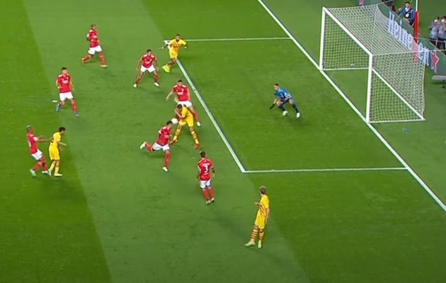 Gặp lại kẻ thù, Walker 