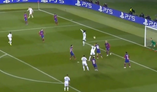 Sao trẻ 17 tuổi Barca 