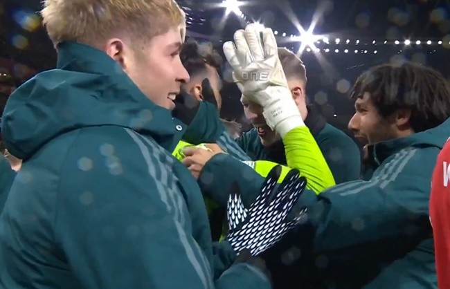 Ramsdale - Raya - Bóng Đá