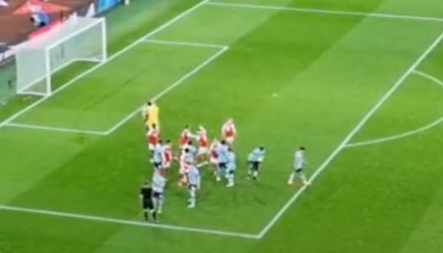 Ronaldinho’s car collection - Bóng Đá