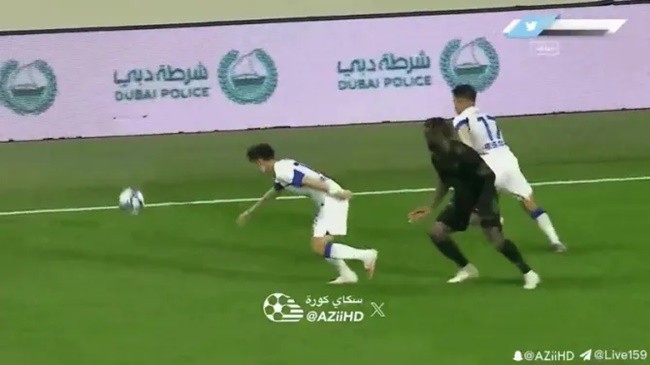 Saint-Maximin’s rainbow flick goes horribly wrong - Bóng Đá