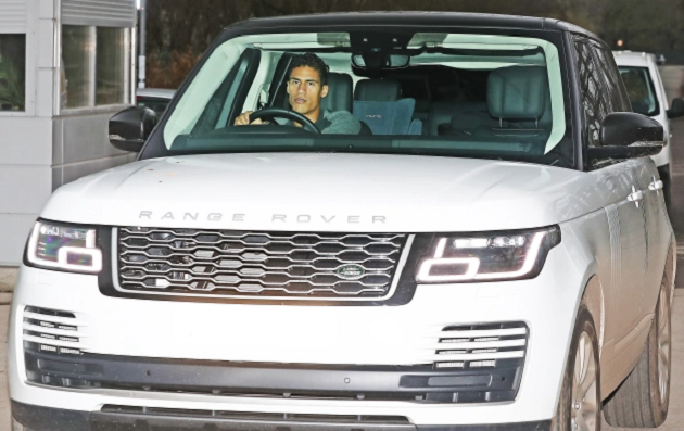 Greenwood, Lingard và Shaw rời khỏi sân tập Man Utd chỉ sau 10 phút - Bóng Đá