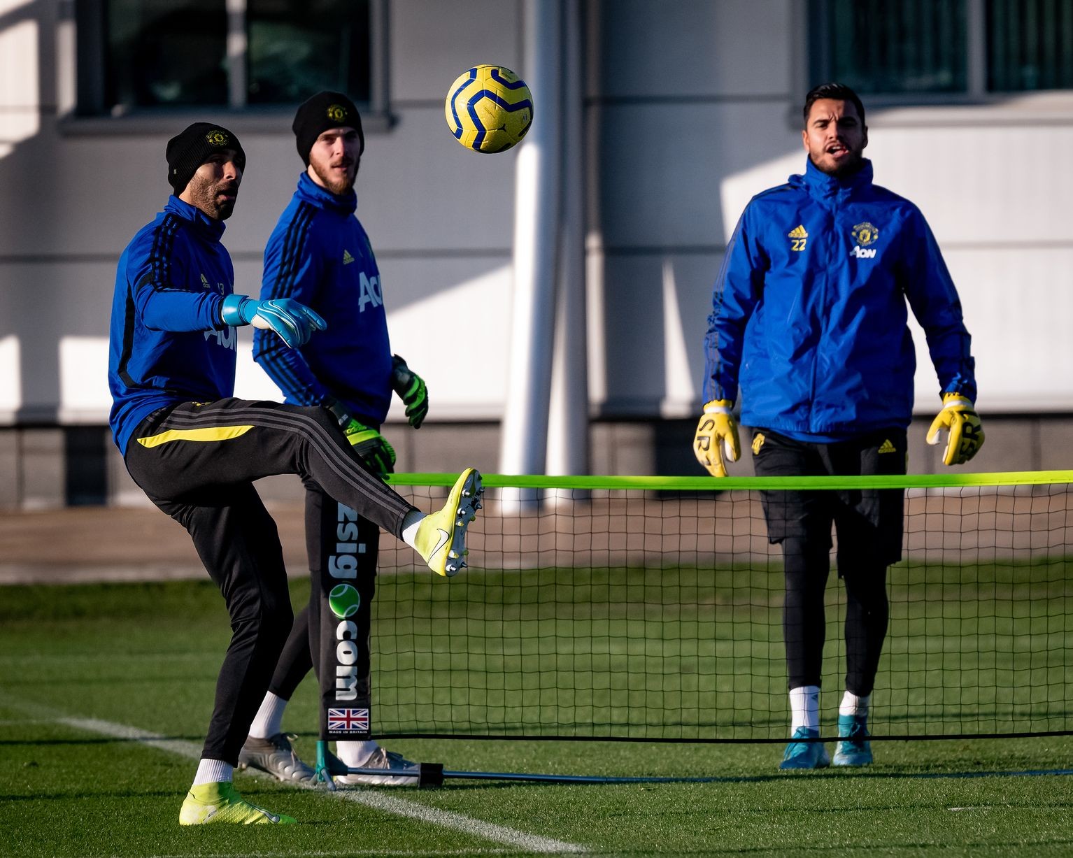 Georgina Rodriguez and Antonella Roccuzzo’s amazing lifestyles compared - Bóng Đá