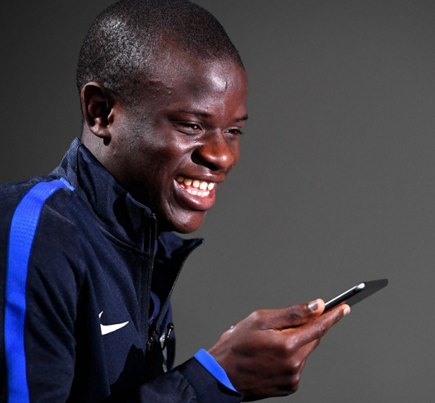 Lối sống quá khác biệt giữa Kante và Benzema - Bóng Đá