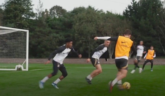 Sir Jim Ratcliffe’s top team Sir Dave Brailsford and Jean-Claude Blanc meet Manchester United executives at Old Trafford - Bóng Đá
