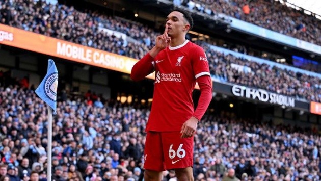 Alexander-Arnold đang thể hiện vai trò sáng tạo ở Liverpool ra sao? - Bóng Đá