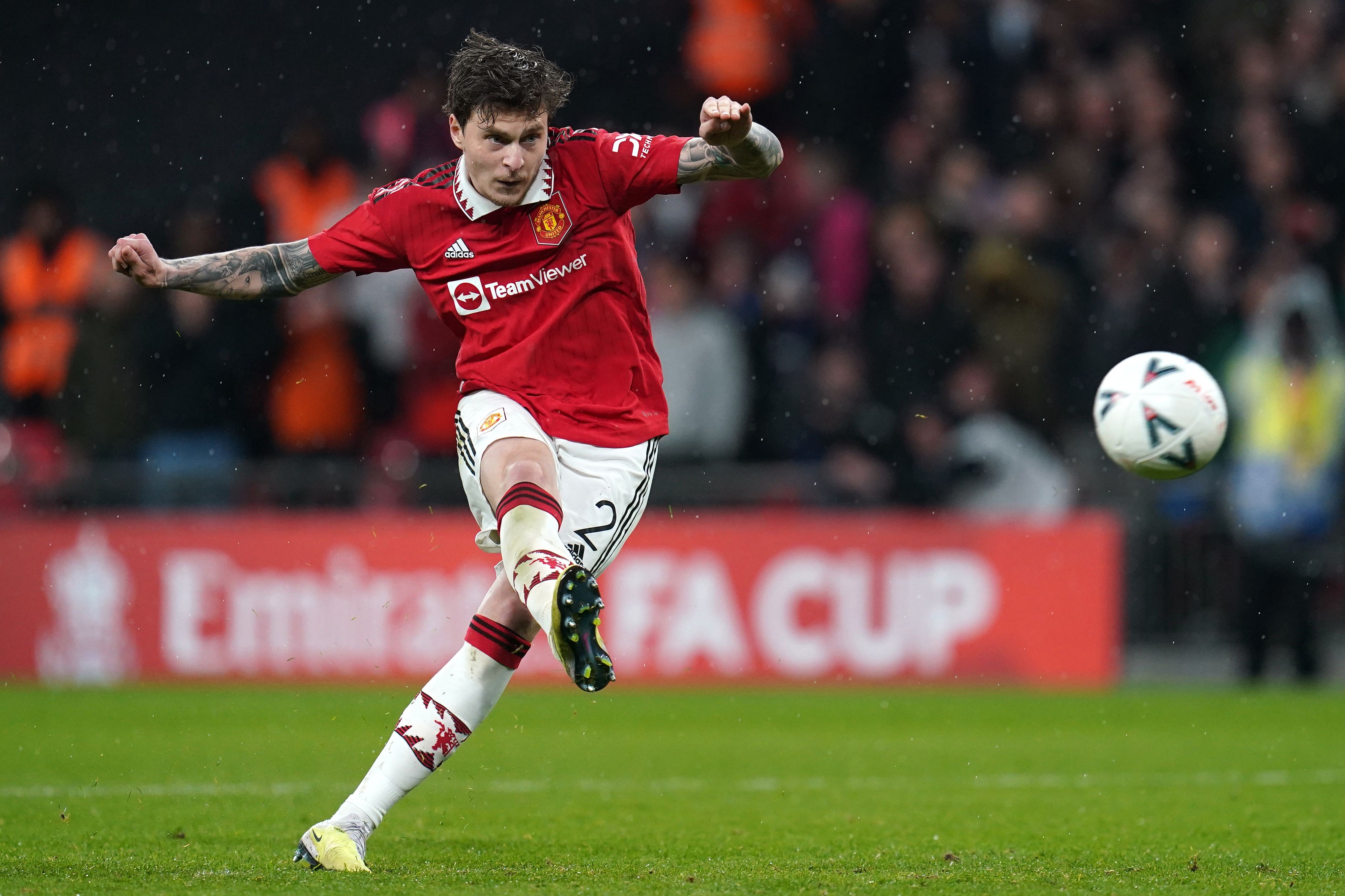 Wan-Bissaka hay đấy, nhưng M.U có cầu thủ còn đỉnh hơn trước Brighton - Bóng Đá