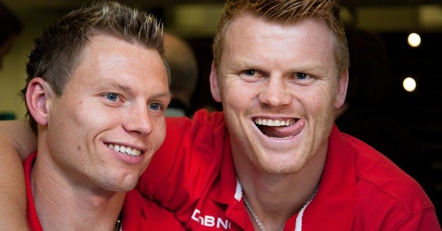 10 cặp anh em ra sân nhiều nhất ở Premier League: Số 1 không thể khác - Bóng Đá