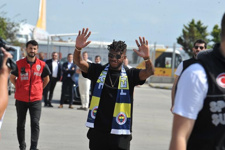 Official: Fred - Bóng Đá