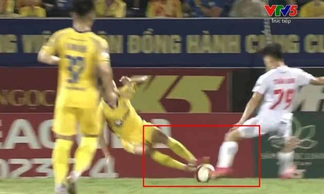 Bạo lực leo thang, bệnh trầm kha của bóng đá Việt Nam - Bóng Đá