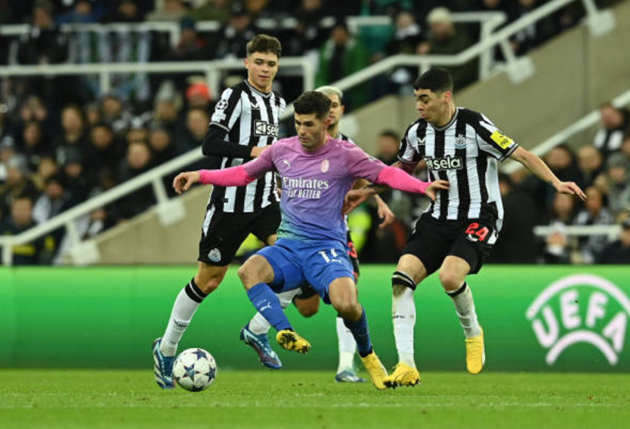 Thắng ngược Newcastle, Milan vẫn bị loại tức tưởi - Bóng Đá