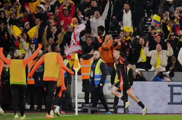 Bailey xuất thần, Aston Villa đánh bại Man City đầy ngoạn mục - Bóng Đá