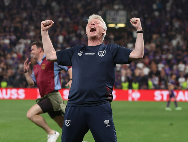 Moyes sao chép màn ăn mừng huyền thoại của Mourinho - Bóng Đá