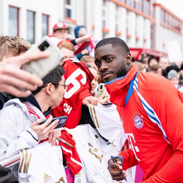 Ảnh Mane trở lại tập luyện - Bóng Đá