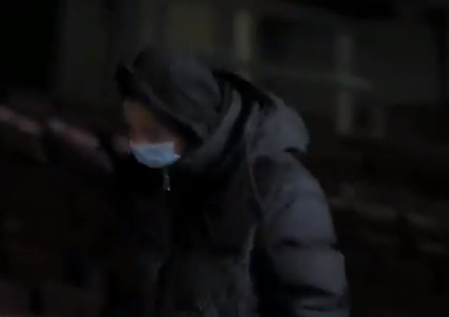 Messi lắc đầu ngao ngán rời Camp Nou - Bóng Đá