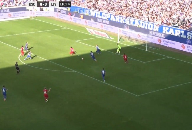 Toàn cảnh pha bóng biến Nunez thành trò hề - Bóng Đá