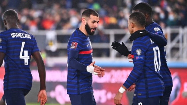 Có Benzema, Real càng thêm đúng khi muốn chiêu mộ Mbappe - Bóng Đá