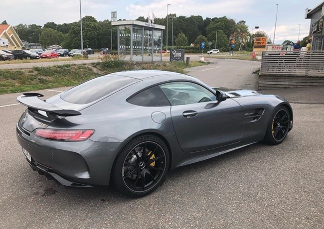 Inside Kyle Walker’s amazing car collection, from a £235,000 Lamborghini Huracan to a £200,000 Bentley Bentayga - Bóng Đá