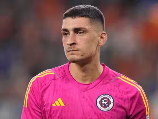 Chelsea close in on Djordje Petrovic deal as £12m bid launched for new goalkeeper - Bóng Đá