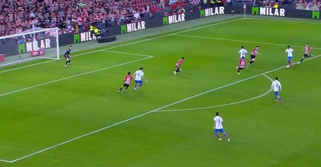 Trên đỉnh xuống vực sâu, Yamal khiến Barca thua muối mặt - Bóng Đá