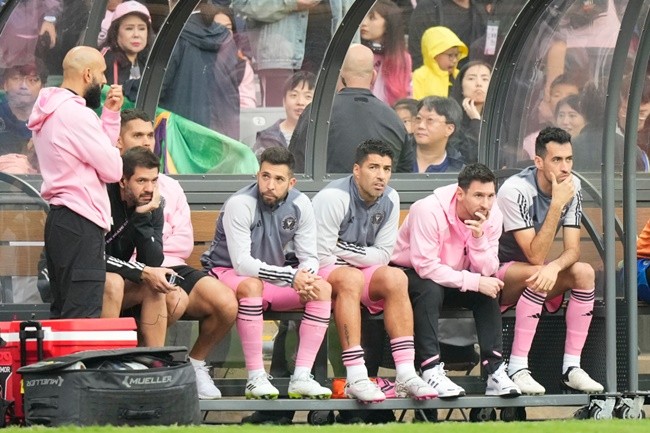 Messi chứng kiến làn sóng phẫn nộ tại Hồng Kông - Bóng Đá