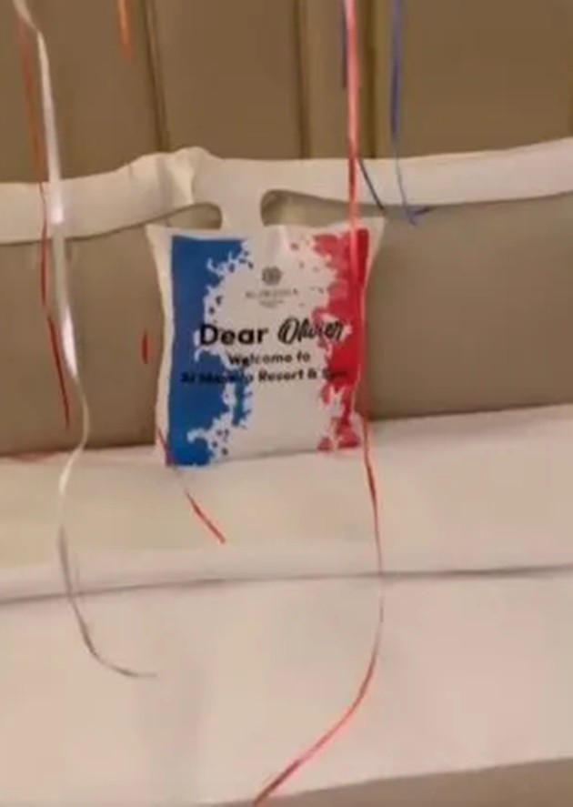 Bên trong phòng khách sạn World Cup 2022 của Giroud - Bóng Đá