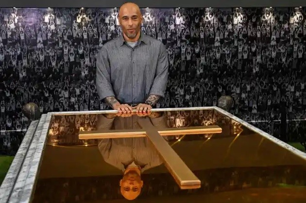 Bên trong ngôi mộ của Pele - Bóng Đá