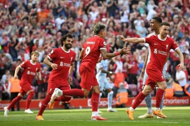 Klopp bộc lộ 50 sắc thái trên khán đài - Bóng Đá