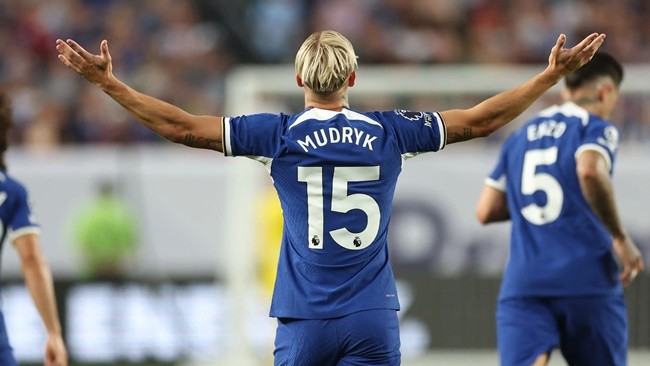 Dứt điểm thần sầu và chạy 'xé gió', Mudryk tuyên chiến với Mbappe - Bóng Đá