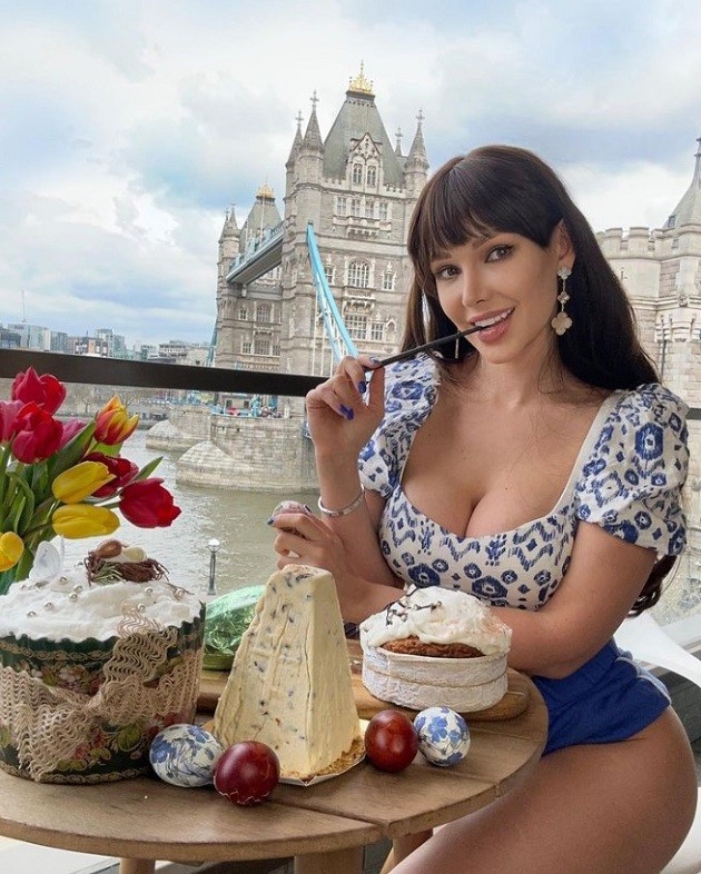 Siêu mẫu Maria Liman - Bóng Đá