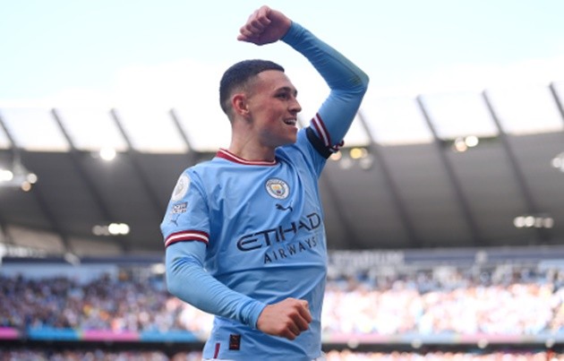 Watch Calvert-Lewin somehow fluff chance from a YARD - Bóng Đá