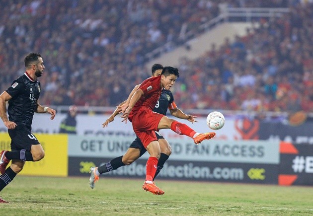 Clichy lập siêu phẩm - Bóng Đá