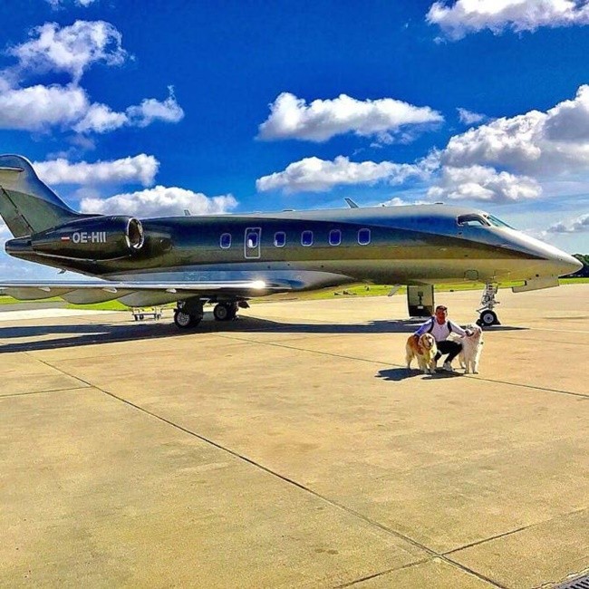 Inside Alexis Sanchez’s amazing £750,000 fleet of supercars - Bóng Đá