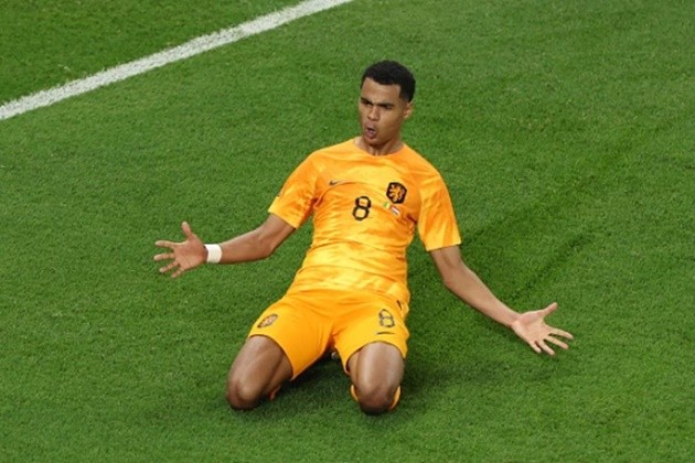 Erik ten Hag enjoys candle lit dinner with agent Kees Vos - Bóng Đá