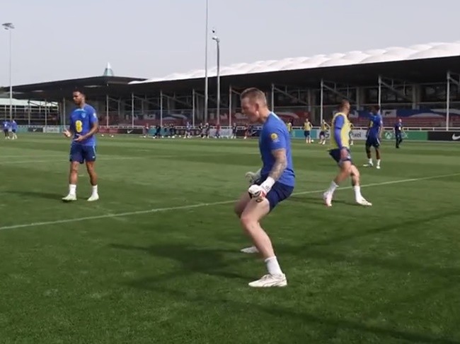 Vấp phải đá tảng, Rashford tái hiện pha solo trước Arsenal bất thành - Bóng Đá