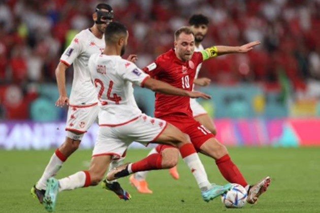 Emerson Royal and Lucas Moura taunt Richarlison - Bóng Đá