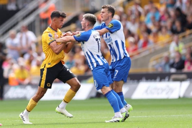 10 khoảnh khắc gây tranh cãi nhất trong lịch sử Premier League - Bóng Đá