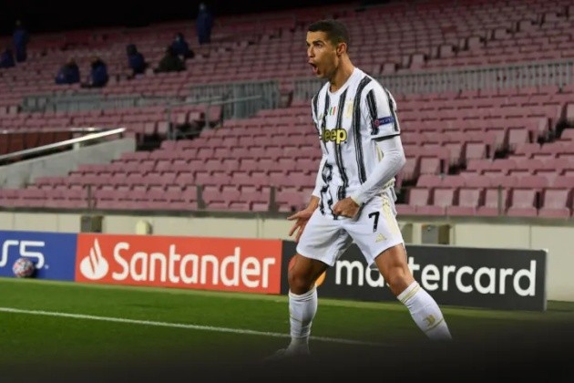 Cùng nhìn lại những lần đối đầu đáng nhớ giữa Messi và Ronaldo - Bóng Đá