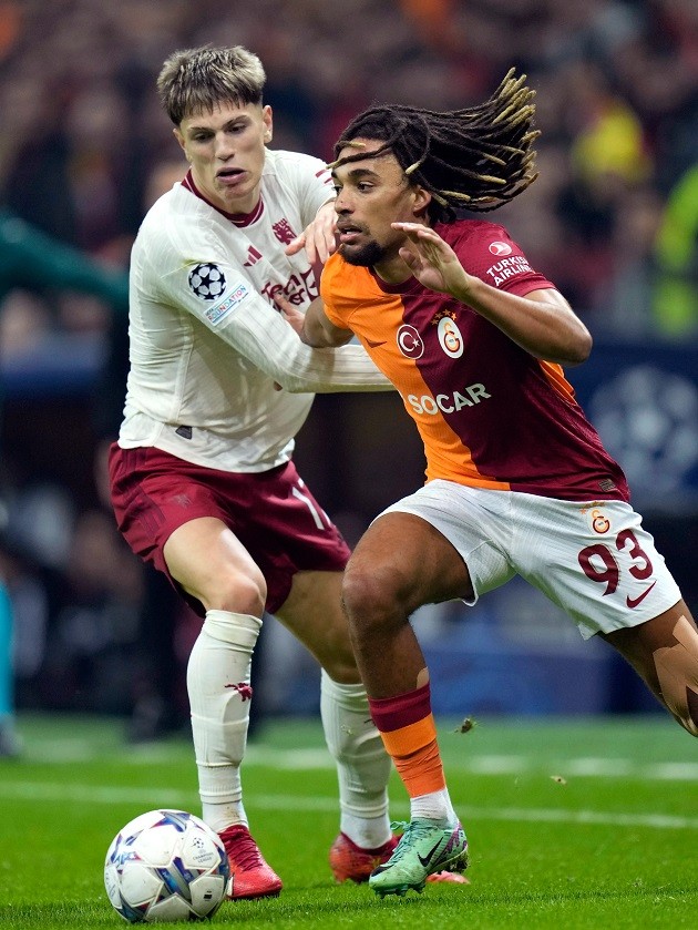 Bayern ra mắt Sacha Boey - Bóng Đá