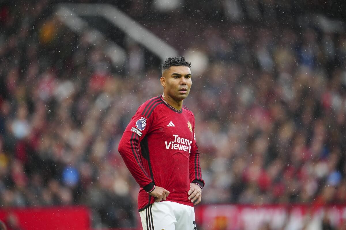 Chuyện gì đang xảy ra với Casemiro? - Bóng Đá